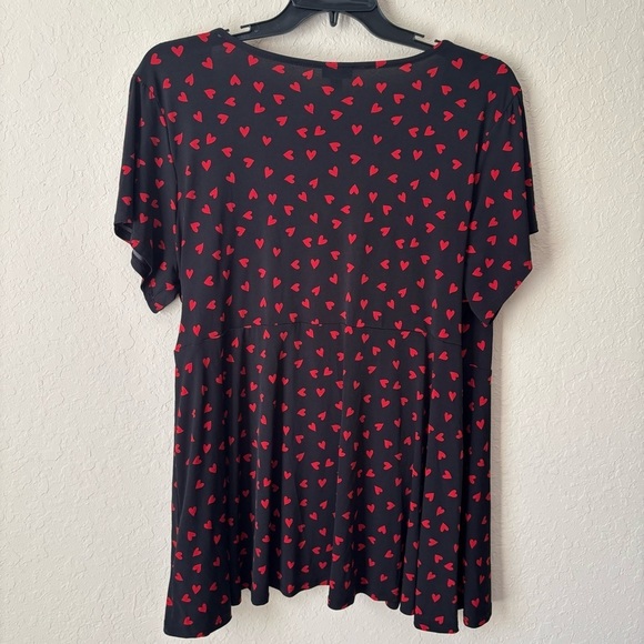 Torrid | Women's Heart Novelty Print Studio Wrap Blouse Size 3X Valentines Day - Picture 9 of 9